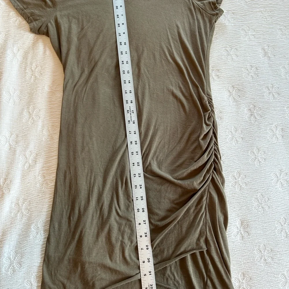 La Miel Summer Ruched Dress olive green size M NWOT - Picture 10 of 11